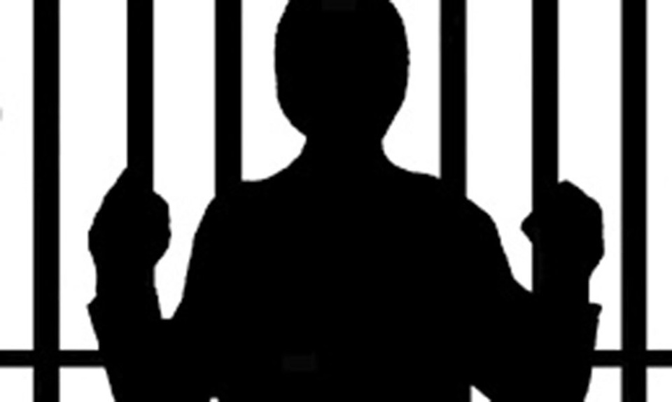 Nếu quan hệ bất chính với học trò, cô giáo có thể bị khởi tố hình sự - 2 Nếu quan hệ bất chính với học trò, cô giáo có thể bị khởi tố hình sự - 2