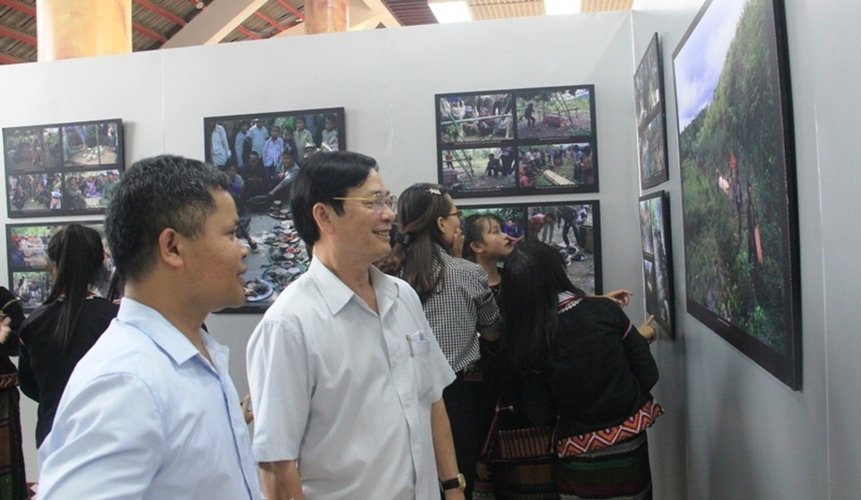 trien lam Van Kieu 2.JPG trien lam Van Kieu 2.JPG