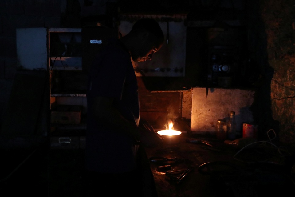 Cuộc sống đảo lộn trong bóng tối tại “những thành phố ma” ở Venezuela - 3 Cuộc sống đảo lộn trong bóng tối tại “những thành phố ma” ở Venezuela - 3