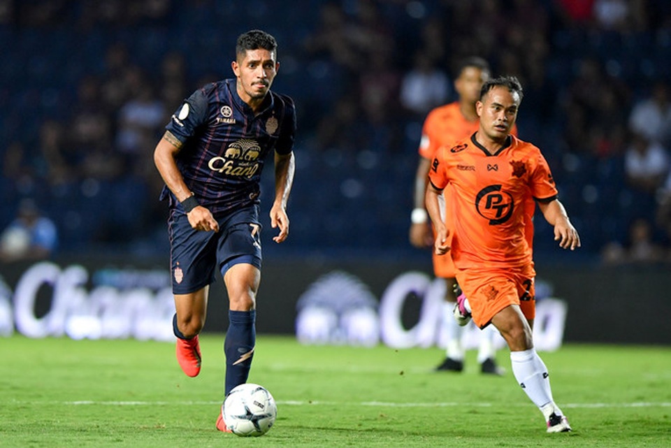 Buriram United giành chiến thắng đầu tiên trong ngày Xuân Trường dự bị - 1 Buriram United giành chiến thắng đầu tiên trong ngày Xuân Trường dự bị - 1