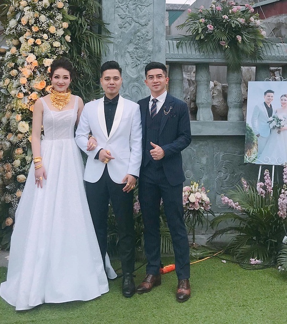 Rời tòa lâu đài 7 tầng, con gái đại gia Nam Định sống ra sao? - 7..jpg Rời tòa lâu đài 7 tầng, con gái đại gia Nam Định sống ra sao? - 7..jpg