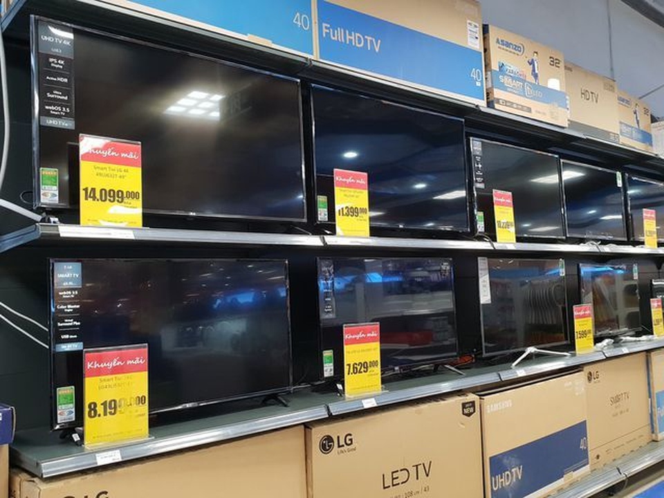 Thị trường TV cao cấp giảm mạnh, có mẫu rơi giá chục triệu đồng - 1 Thị trường TV cao cấp giảm mạnh, có mẫu rơi giá chục triệu đồng - 1