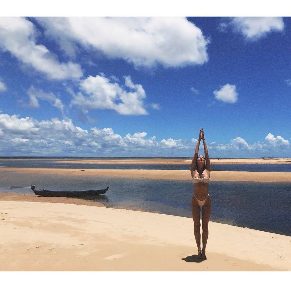 Candice Swanepoel bốc lửa hơn sau khi sinh con thứ 2 - 4 Candice Swanepoel bốc lửa hơn sau khi sinh con thứ 2 - 4