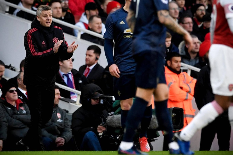 Những khoảnh khắc trong trận chiến Arsenal hạ gục Man Utd - 10 Những khoảnh khắc trong trận chiến Arsenal hạ gục Man Utd - 10