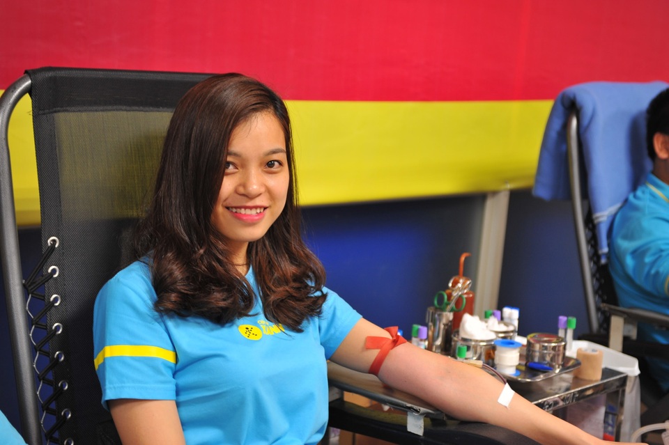 Không chỉ bán hàng giỏi, phục vụ tốt, nhân viên của Điện máy Xanh còn “đốn tim” khách hàng bằng hành động ý nghĩa này - 1