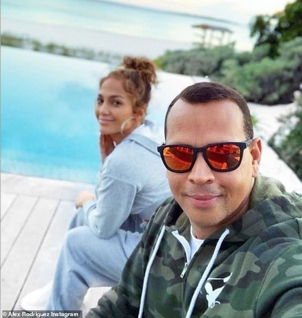 Ngắm loạt nhẫn đính hôn đắt giá của Jennifer Lopez  - 11 Ngắm loạt nhẫn đính hôn đắt giá của Jennifer Lopez  - 11