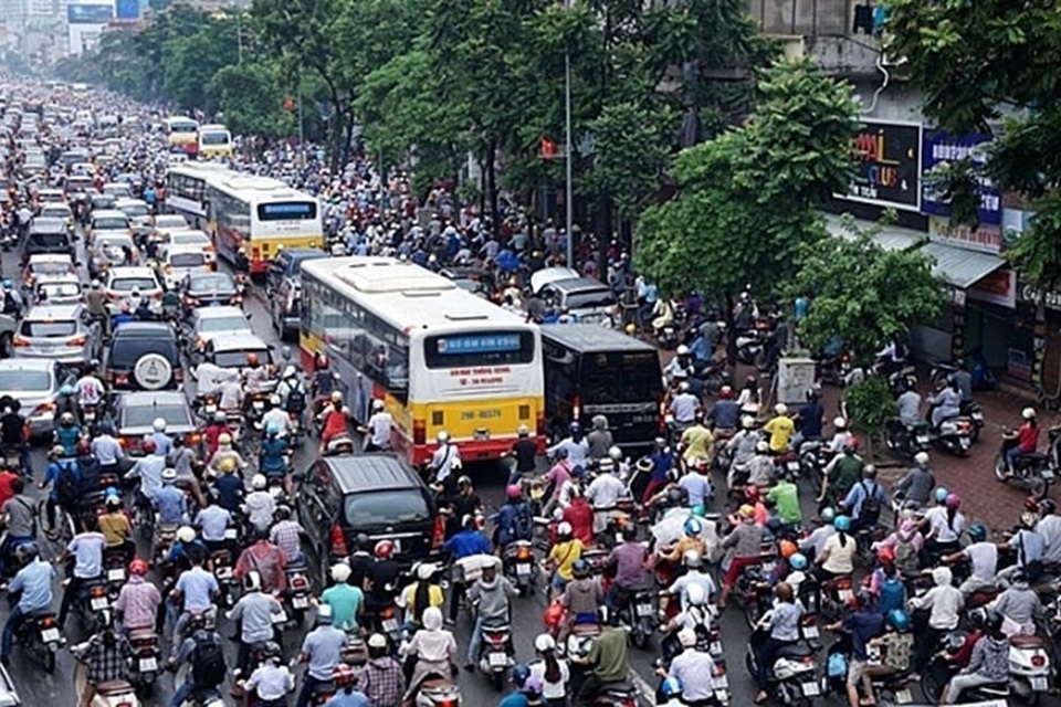 Đề xuất cấm xe máy ở Hà Nội: Phải làm tốt phương tiện công cộng trước - 1 Đề xuất cấm xe máy ở Hà Nội: Phải làm tốt phương tiện công cộng trước - 1