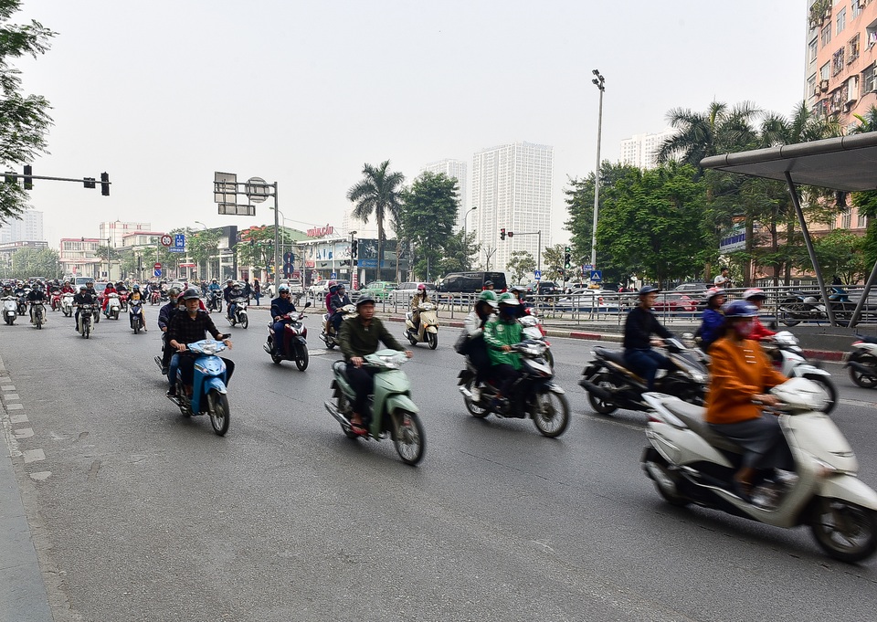 Toàn cảnh hai tuyến đường Hà Nội đang xem xét thí điểm cấm xe máy - 13 Toàn cảnh hai tuyến đường Hà Nội đang xem xét thí điểm cấm xe máy - 13