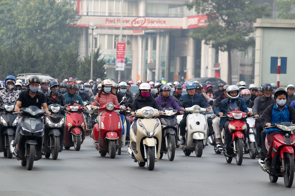 Toàn cảnh hai tuyến đường Hà Nội đang xem xét thí điểm cấm xe máy - 10 Toàn cảnh hai tuyến đường Hà Nội đang xem xét thí điểm cấm xe máy - 10