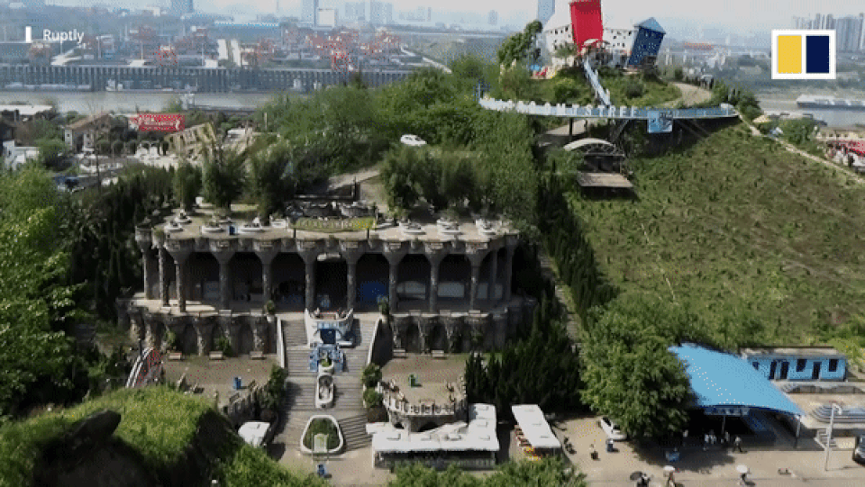 Nhà vệ sinh công cộng “hoành tráng” với sức chứa lên đến 2000 người  - 2