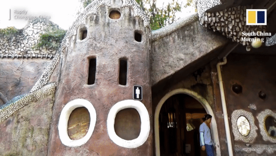 Nhà vệ sinh công cộng “hoành tráng” với sức chứa lên đến 2000 người  - 1