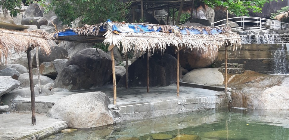 Chủ khu du lịch sát rừng phòng hộ xây dựng nhiều hạng mục trái phép - 3 Chủ khu du lịch sát rừng phòng hộ xây dựng nhiều hạng mục trái phép - 3