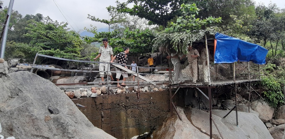 Chủ khu du lịch sát rừng phòng hộ xây dựng nhiều hạng mục trái phép - 1 Chủ khu du lịch sát rừng phòng hộ xây dựng nhiều hạng mục trái phép - 1