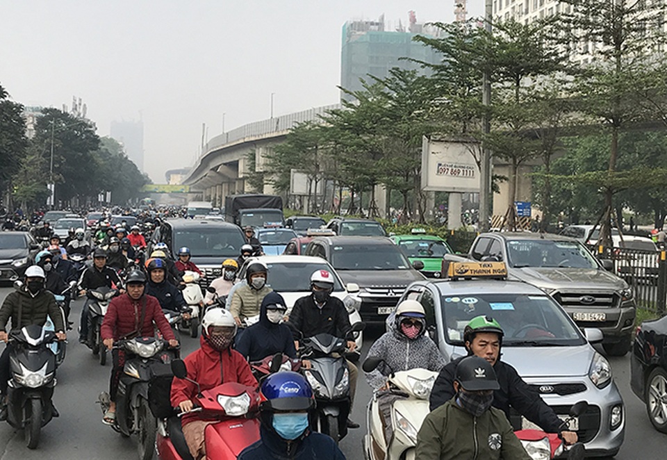 Buýt nhanh, tàu trên cao có “cõng” thay được hàng vạn xe máy? - 1 Buýt nhanh, tàu trên cao có “cõng” thay được hàng vạn xe máy? - 1