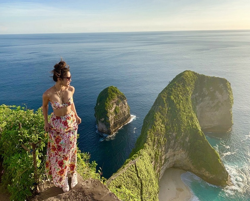 Phương Trinh Jolie táo bạo khoe thân hình gợi cảm - 4 Phương Trinh Jolie táo bạo khoe thân hình gợi cảm - 4