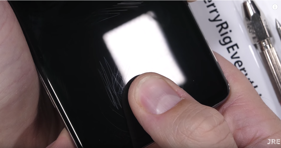 Thử nghiệm cảm biến vân tay siêu âm trên Galaxy S10 - 3 Thử nghiệm cảm biến vân tay siêu âm trên Galaxy S10 - 3