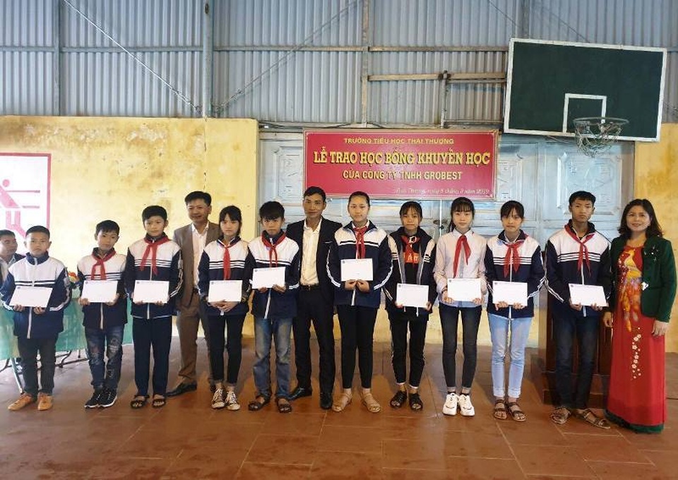 Học bổng Grobest đến với học sinh nghèo hiếu học tỉnh Thái Bình - 3 Học bổng Grobest đến với học sinh nghèo hiếu học tỉnh Thái Bình - 3