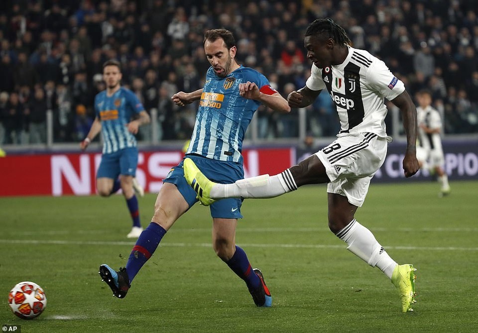 10906224-6801051-Substitute_Moise_Kean_is_sent_through_on_goal_but_screws_his_lef-a-23_1552428620894.jpg 10906224-6801051-Substitute_Moise_Kean_is_sent_through_on_goal_but_screws_his_lef-a-23_1552428620894.jpg