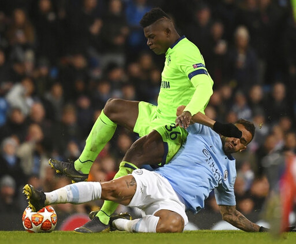 Aguero, Sane xuất thần ở trận đại thắng của Man City trước Schalke 04 - 1 Aguero, Sane xuất thần ở trận đại thắng của Man City trước Schalke 04 - 1