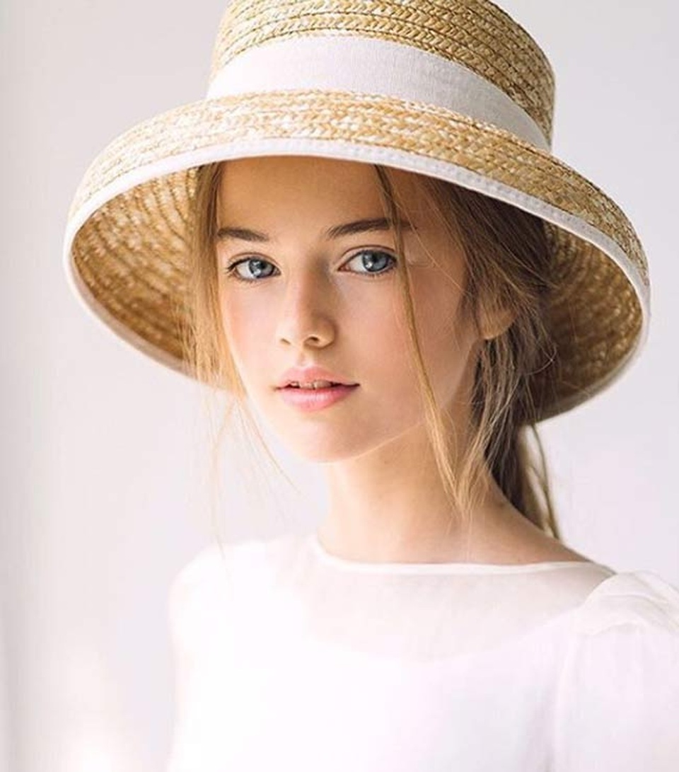 Bất ngờ với nhan sắc hiện tại của bé gái đẹp nhất thế giới - 17 Bất ngờ với nhan sắc hiện tại của bé gái đẹp nhất thế giới - 17