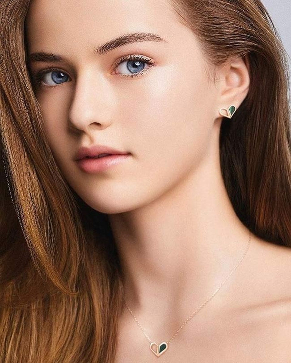 Bất ngờ với nhan sắc hiện tại của bé gái đẹp nhất thế giới - 4 Bất ngờ với nhan sắc hiện tại của bé gái đẹp nhất thế giới - 4