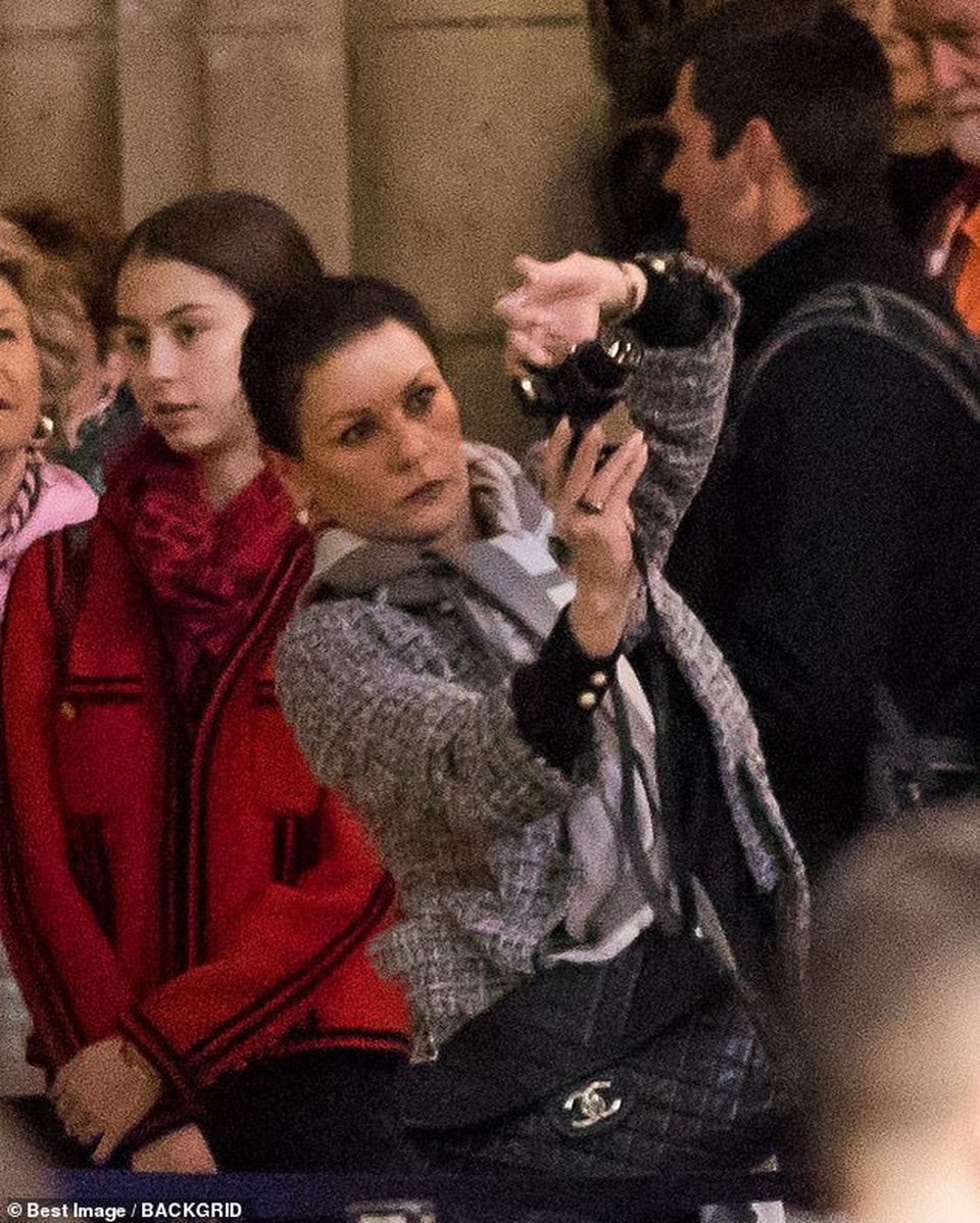 Con gái Catherine Zeta-Jones càng lớn càng xinh đẹp - 7 Con gái Catherine Zeta-Jones càng lớn càng xinh đẹp - 7