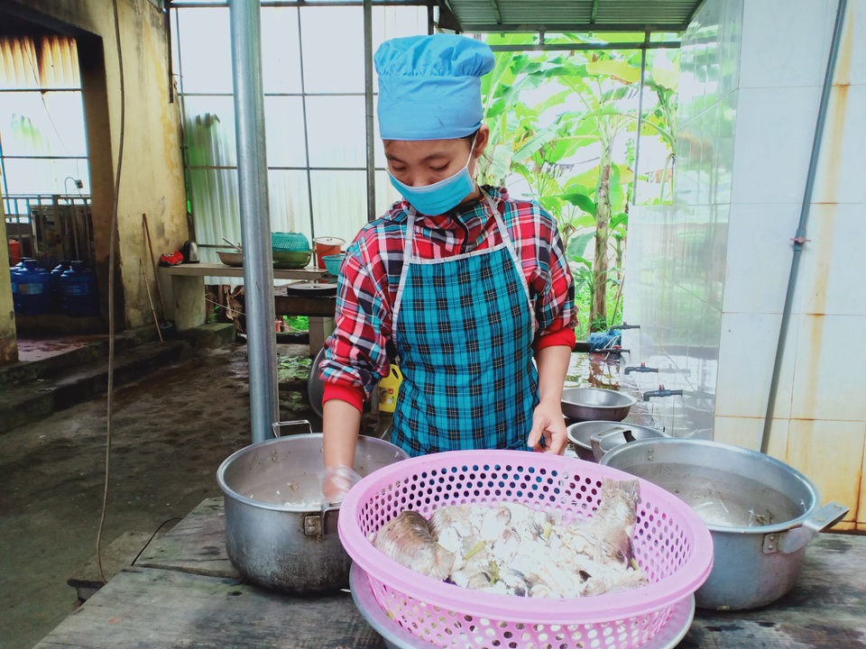 Thanh Hóa: Trường học trong vùng dịch tả lợn châu Phi ngừng ăn thịt lợn - 3 Thanh Hóa: Trường học trong vùng dịch tả lợn châu Phi ngừng ăn thịt lợn - 3