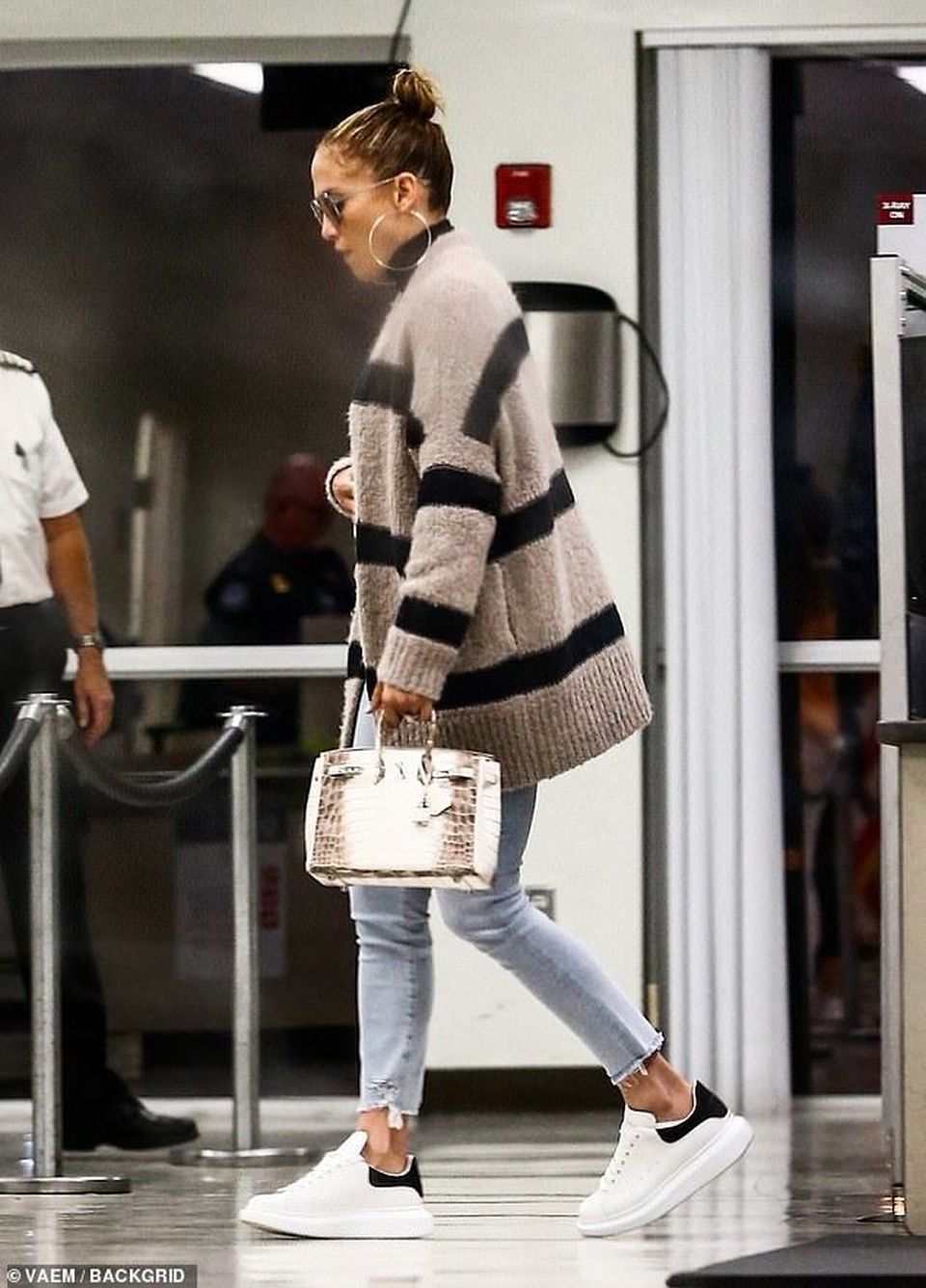 Jennifer Lopez và bạn trai trở về sau kỳ nghỉ ngọt ngào - 3 Jennifer Lopez và bạn trai trở về sau kỳ nghỉ ngọt ngào - 3