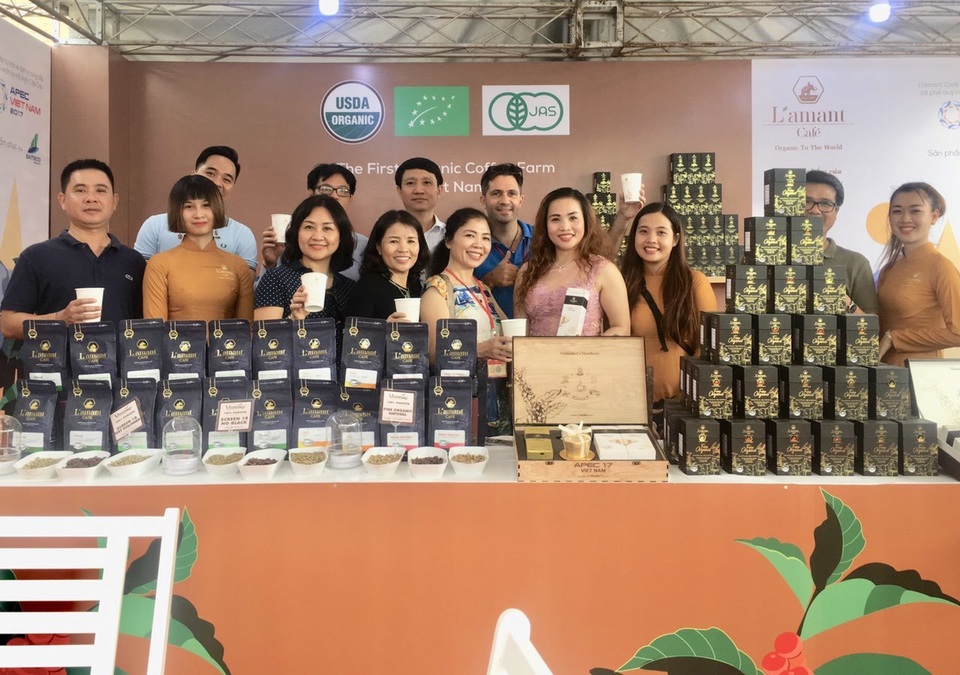 L’amant cafe mang cà phê hữu cơ đến lễ hội cà phê Buôn Mê Thuột - 3 L’amant cafe mang cà phê hữu cơ đến lễ hội cà phê Buôn Mê Thuột - 3