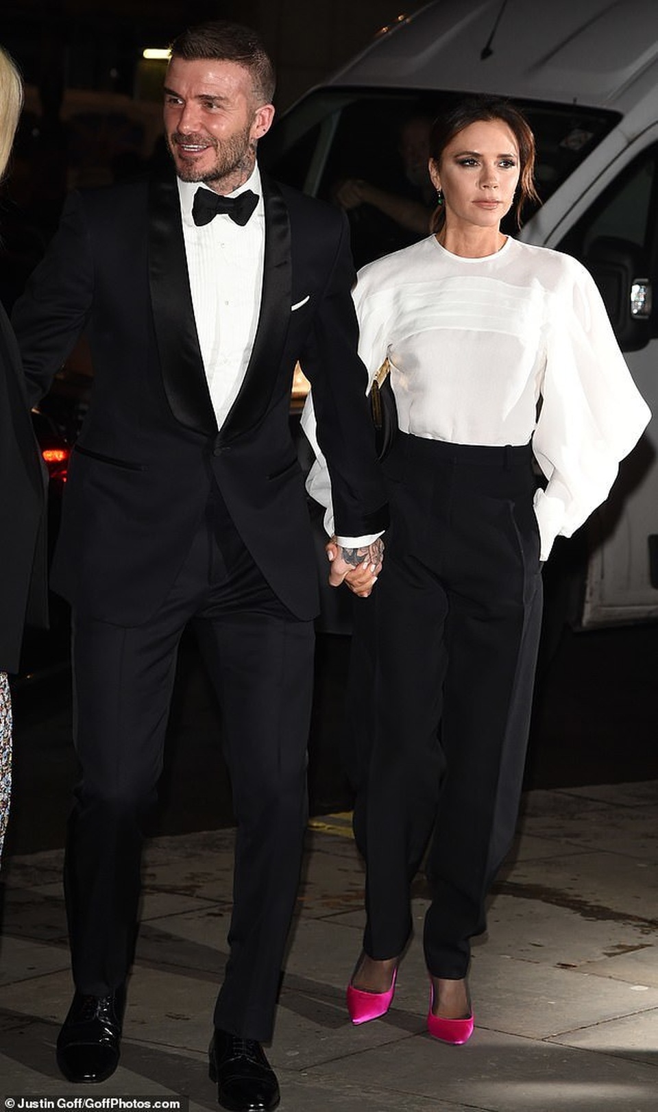 Victoria Beckham sang chảnh sánh đôi chồng - 7 Victoria Beckham sang chảnh sánh đôi chồng - 7