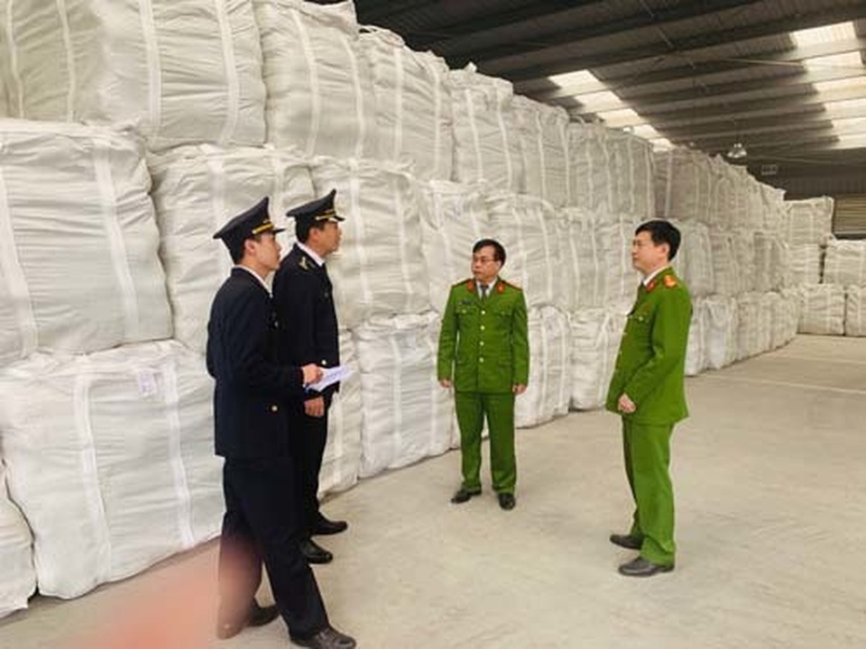 Phát hiện, bắt giữ hơn 18 nghìn tấn xi măng giả - 1 Phát hiện, bắt giữ hơn 18 nghìn tấn xi măng giả - 1