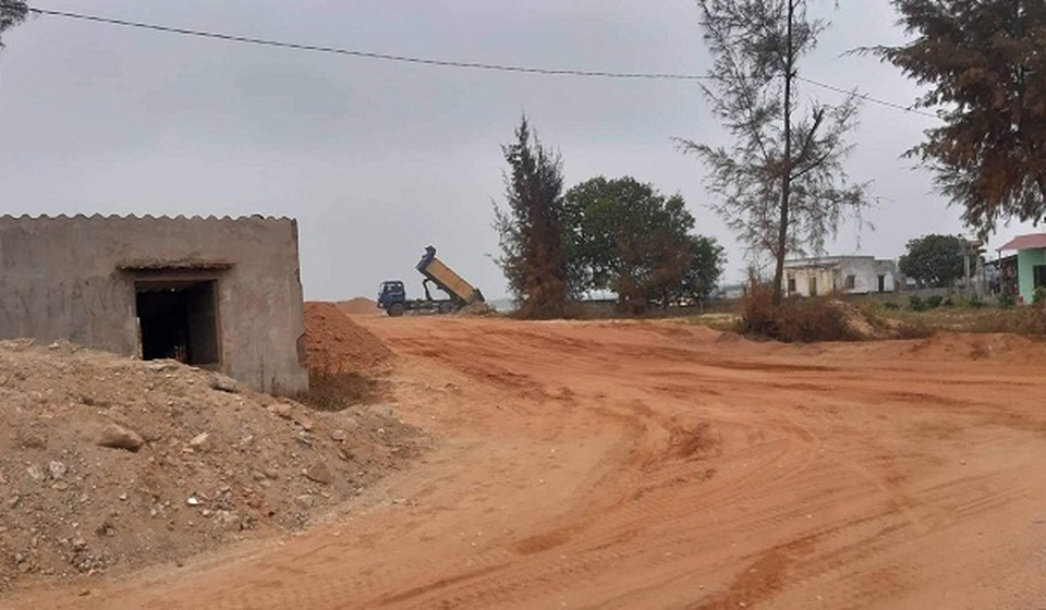 Quảng Bình: Dự án gần 90 tỷ đồng đổ và bán phế thải sai quy định! - 3 Quảng Bình: Dự án gần 90 tỷ đồng đổ và bán phế thải sai quy định! - 3