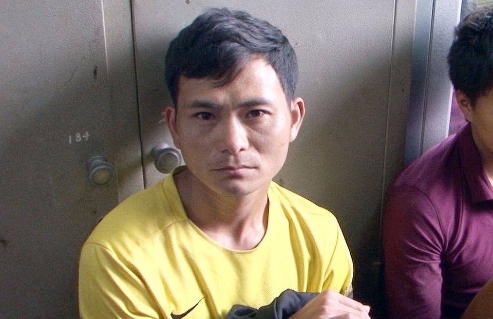 4 thanh niên cùng nhau trồng 1 nương cây thuốc phiện để bán - 2