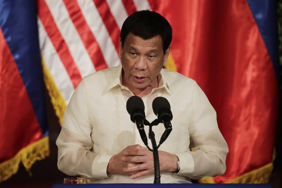 Tổng thống Philippines bất ngờ công khai danh sách 46 thị trưởng, nghi sĩ dính dáng tới ma túy - 1 Tổng thống Philippines bất ngờ công khai danh sách 46 thị trưởng, nghi sĩ dính dáng tới ma túy - 1