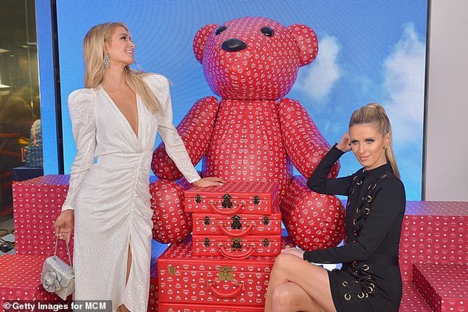 Mẹ Paris Hilton trẻ trung không kém gì con gái - 11 Mẹ Paris Hilton trẻ trung không kém gì con gái - 11
