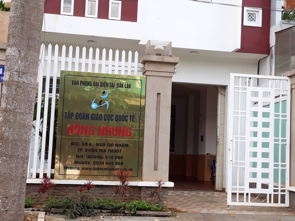 Đắk Lắk: Đình chỉ kinh doanh dịch vụ tư vấn du học của một công ty - 1 Đắk Lắk: Đình chỉ kinh doanh dịch vụ tư vấn du học của một công ty - 1