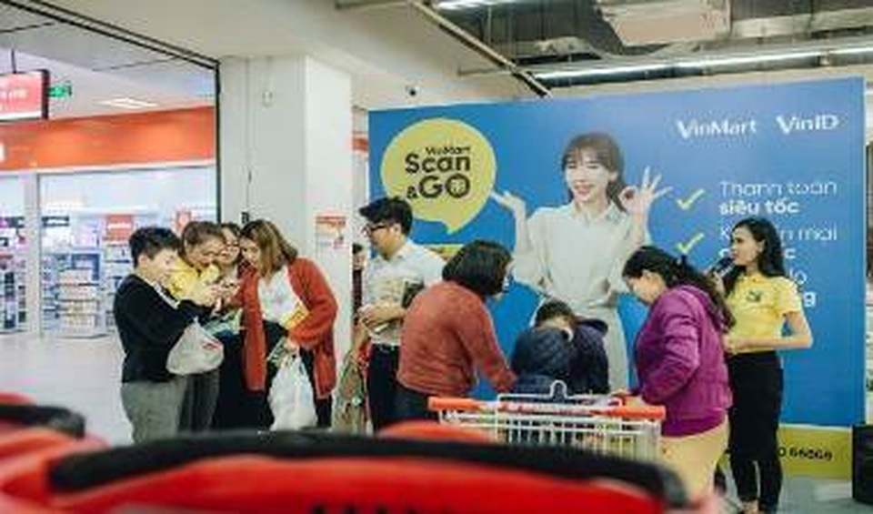 Mua sắm thời công nghệ: Chỉ cần “quét” mã vạch - 1