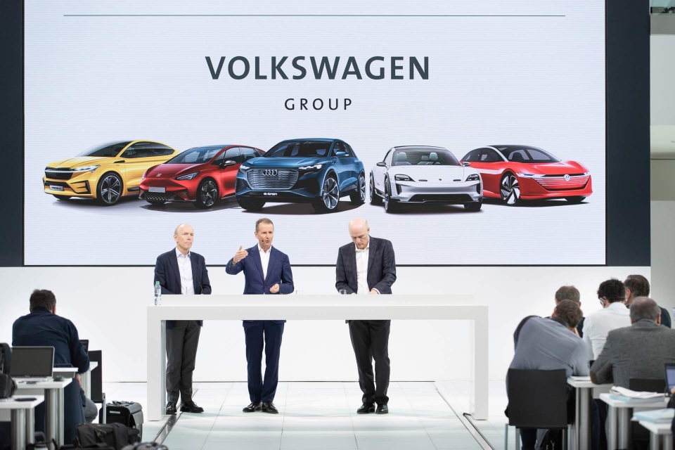 Volkswagen quyết chơi lớn với xe chạy điện - 1 Volkswagen quyết chơi lớn với xe chạy điện - 1