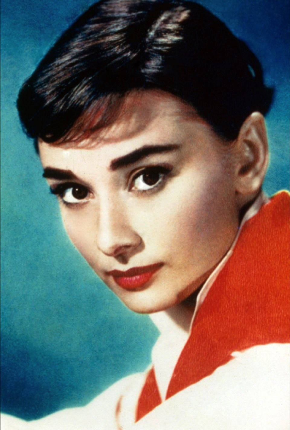 Khi các biểu tượng nhan sắc của thế kỷ 20 “xuyên không” về hiện tại - 13 Khi các biểu tượng nhan sắc của thế kỷ 20 “xuyên không” về hiện tại - 13