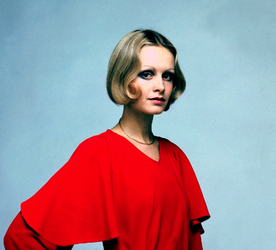 Khi các biểu tượng nhan sắc của thế kỷ 20 “xuyên không” về hiện tại - 21 Khi các biểu tượng nhan sắc của thế kỷ 20 “xuyên không” về hiện tại - 21