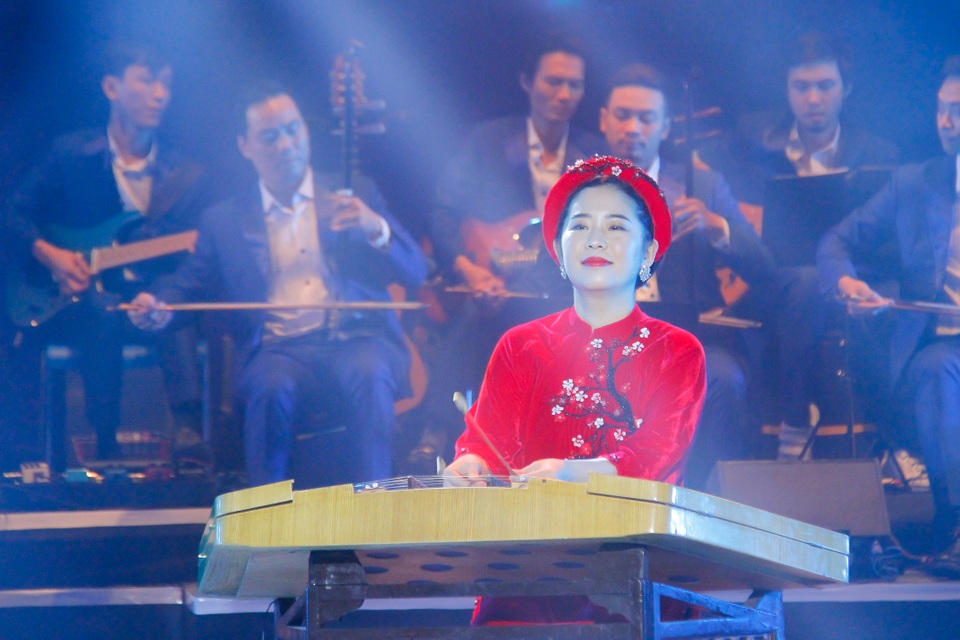 nghệ sĩ tài năng Cao Hương Giang.jpg nghệ sĩ tài năng Cao Hương Giang.jpg