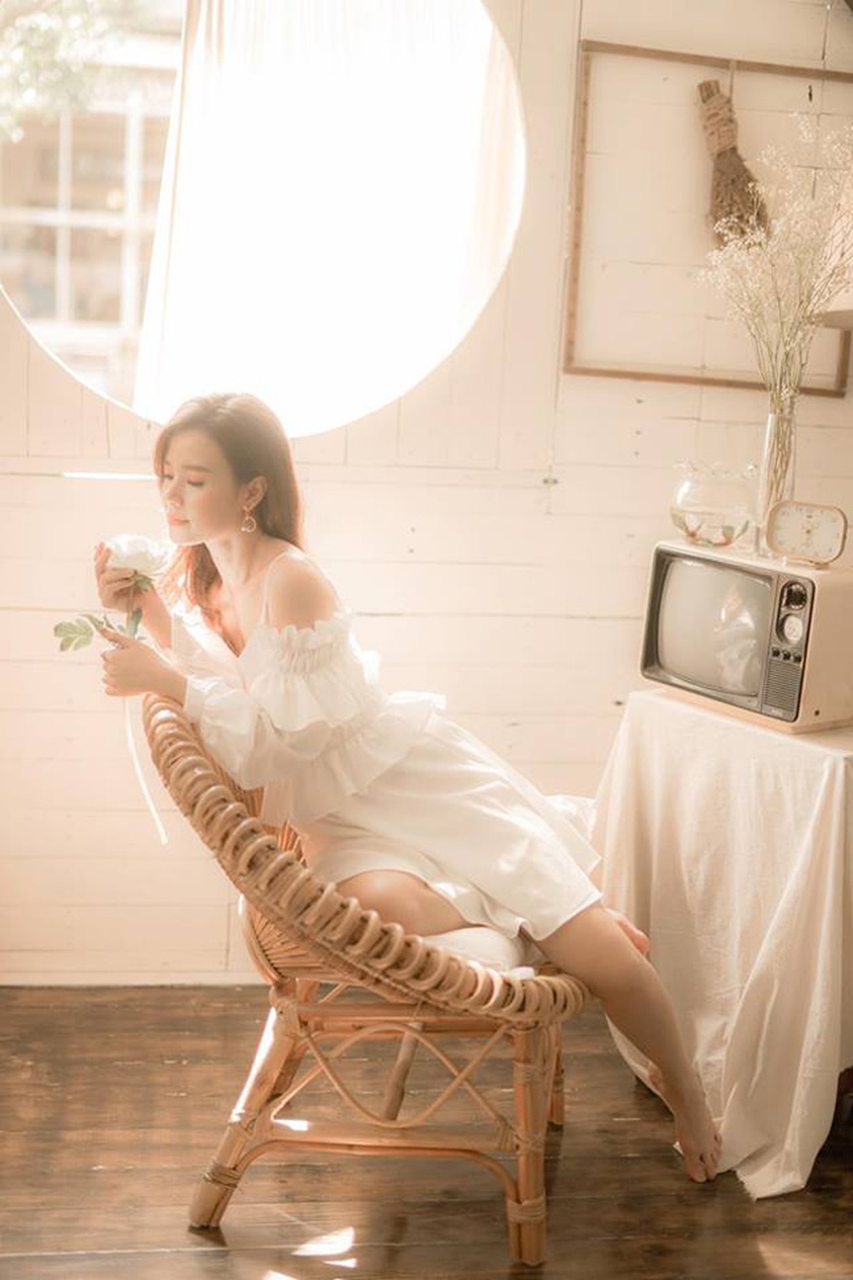 Tuổi 30, hot girl Midu ngày càng gợi cảm và táo bạo - 3 Tuổi 30, hot girl Midu ngày càng gợi cảm và táo bạo - 3