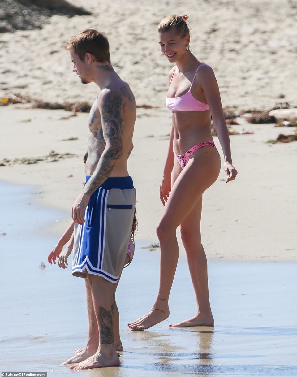 Justin Bieber cùng vợ ra biển - 4 Justin Bieber cùng vợ ra biển - 4