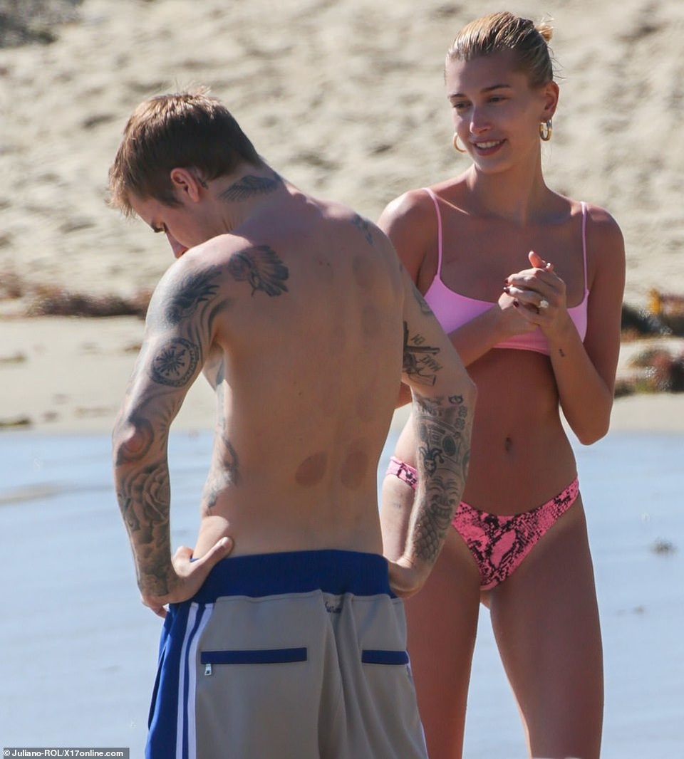 Justin Bieber cùng vợ ra biển - 5 Justin Bieber cùng vợ ra biển - 5