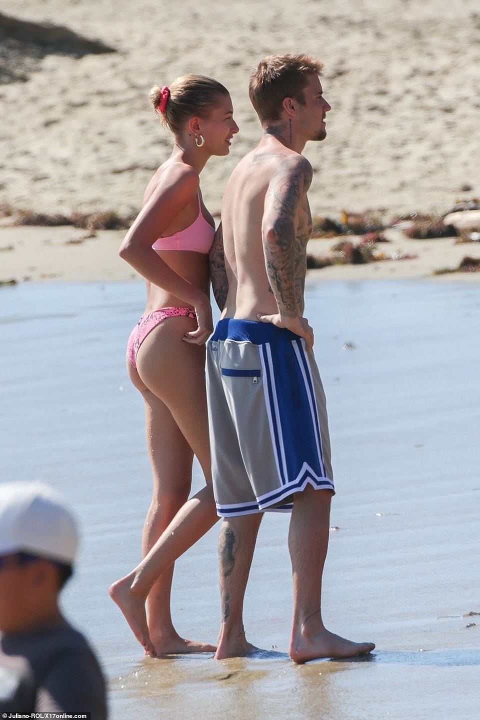 Justin Bieber cùng vợ ra biển - 6 Justin Bieber cùng vợ ra biển - 6