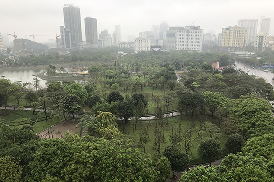 Cận cảnh khu đất được đề xuất xây bãi đỗ xe ngầm trong Công viên Cầu Giấy - 4 Cận cảnh khu đất được đề xuất xây bãi đỗ xe ngầm trong Công viên Cầu Giấy - 4