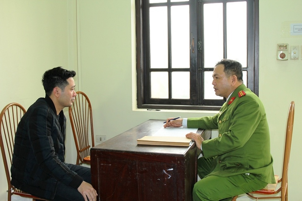 Mang dao gấp đâm chết người vì mâu thuẫn - 1 Mang dao gấp đâm chết người vì mâu thuẫn - 1