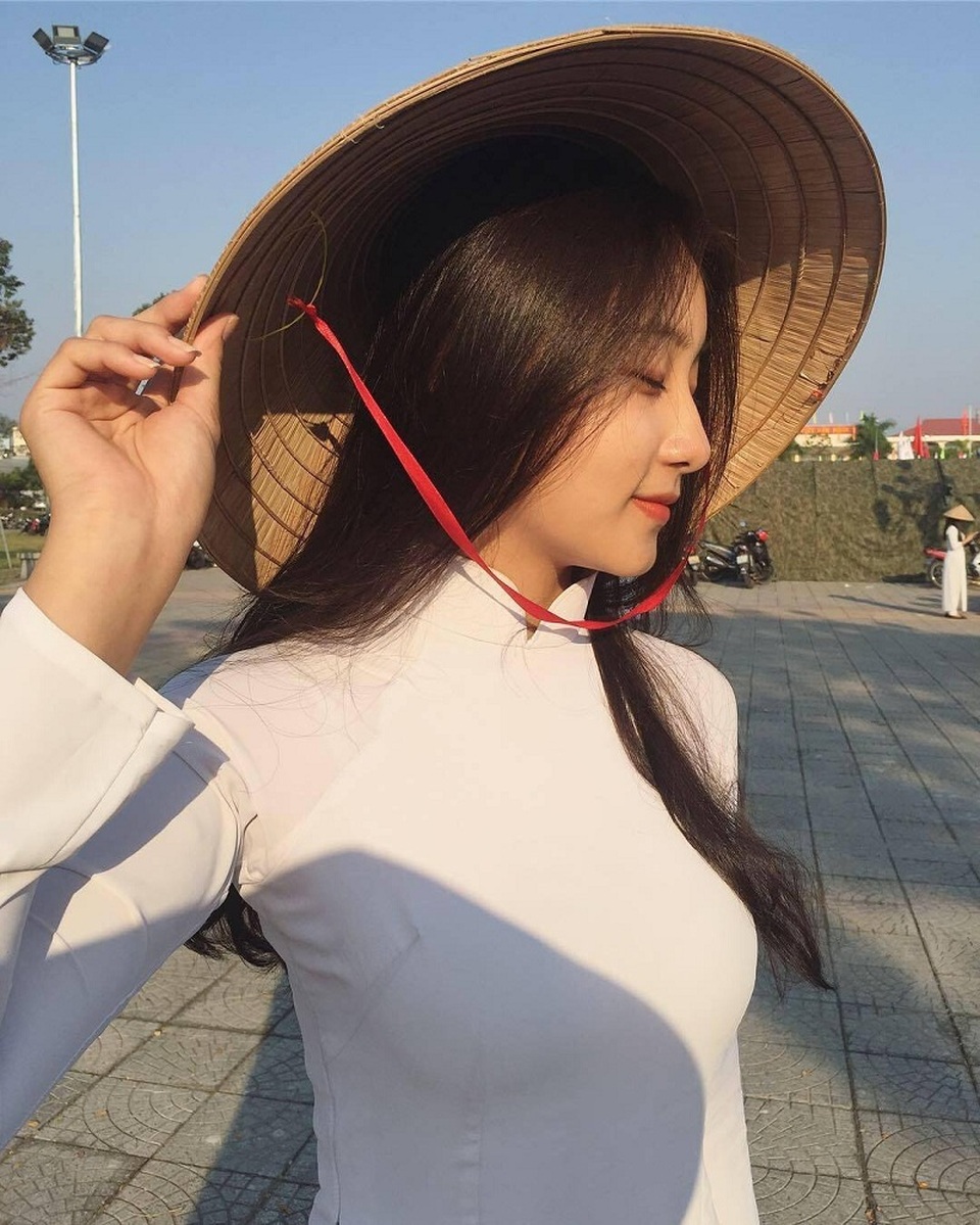 Nữ sinh Đà Nẵng bất ngờ nổi tiếng với bức ảnh tham gia hội thao - 3 Nữ sinh Đà Nẵng bất ngờ nổi tiếng với bức ảnh tham gia hội thao - 3