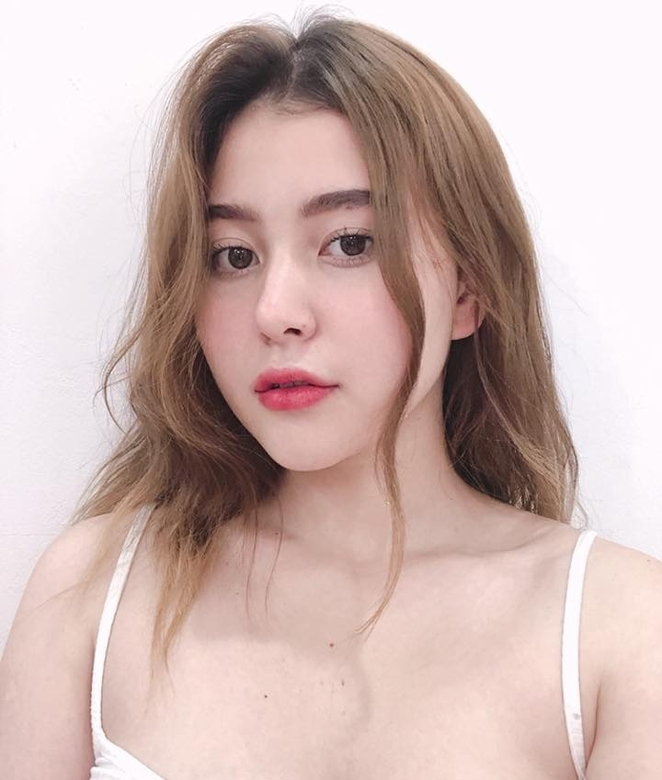 Bông hồng lai Việt - Mỹ sở hữu thân hình cuốn hút vạn người mê - 1 Bông hồng lai Việt - Mỹ sở hữu thân hình cuốn hút vạn người mê - 1