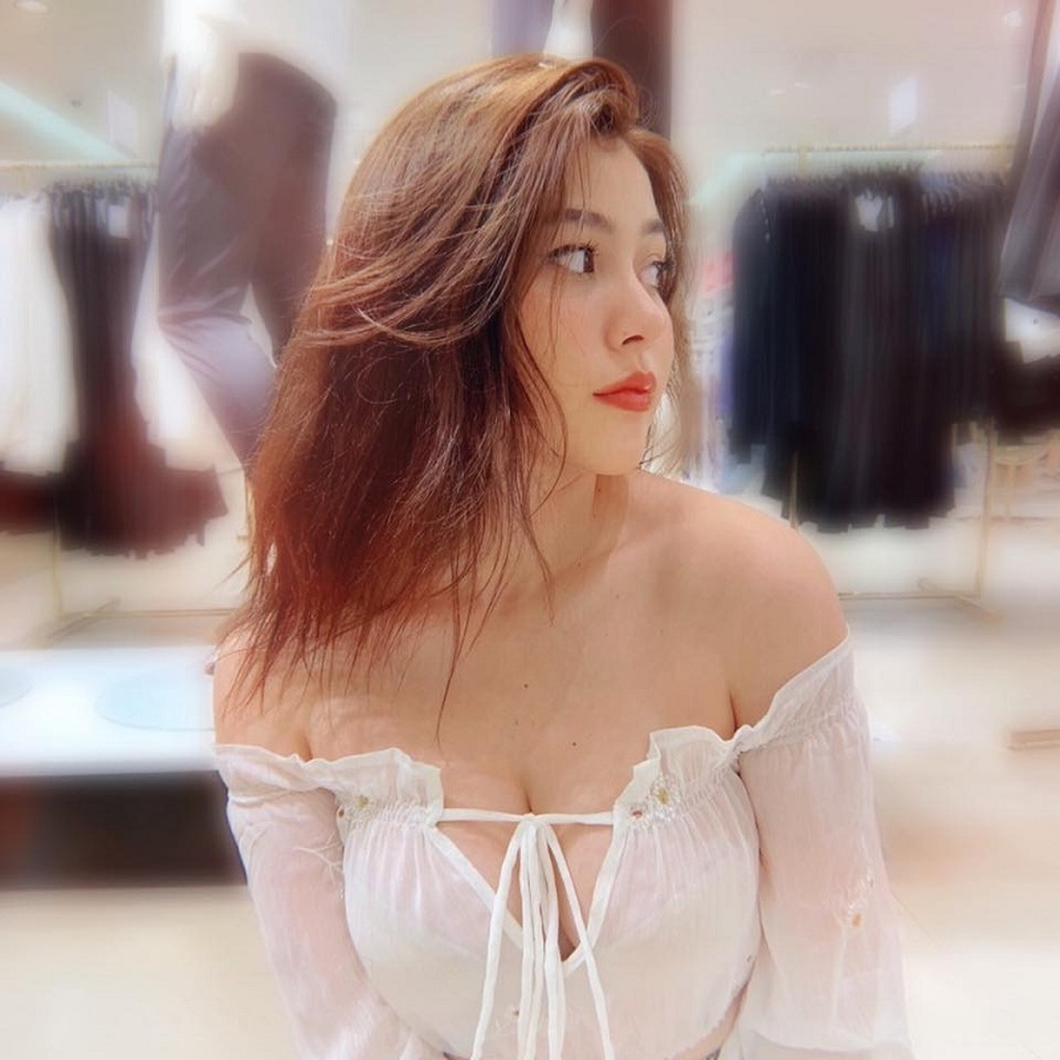 Bông hồng lai Việt - Mỹ sở hữu thân hình cuốn hút vạn người mê - 2 Bông hồng lai Việt - Mỹ sở hữu thân hình cuốn hút vạn người mê - 2